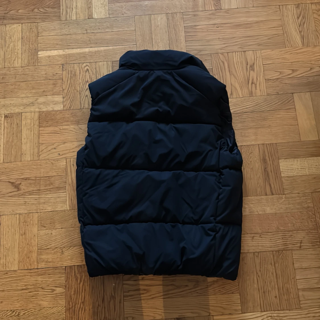 Svart dunväst från Zara - 1