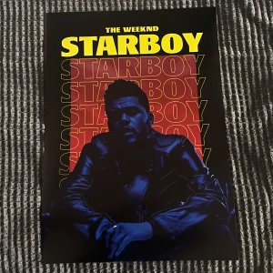 The Weeknd Poster - Riktigt fräsch poster på The Weeknd, suttit uppe i en tavelram i ca 1 år, den är i nyskick 50x70