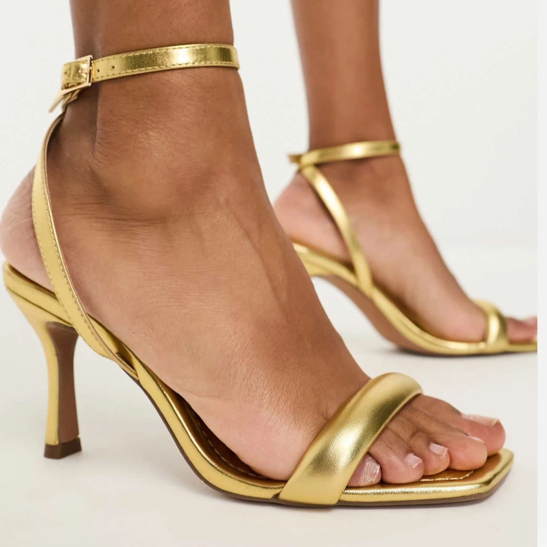 Guldiga klackar  - 90