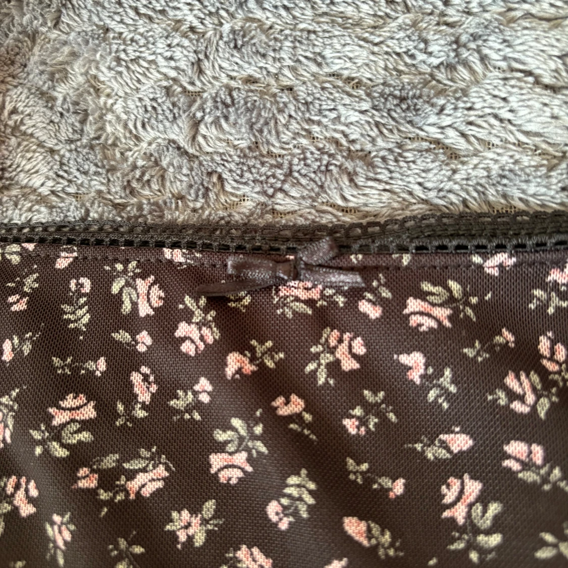 Blommig kort kjol - 90