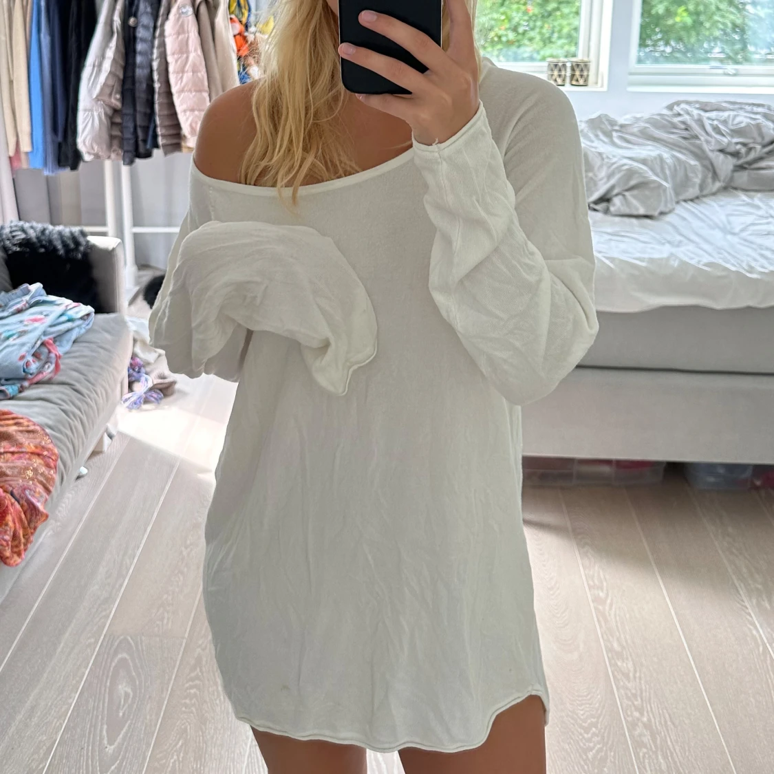Vit off-shoulder tröja - 1