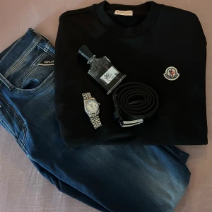 Replay Anbass Jeans - Sjukt snygga Replay Anbass jeans, aldrig använda, skick 10/10. För fler bilder eller frågor kom dm!