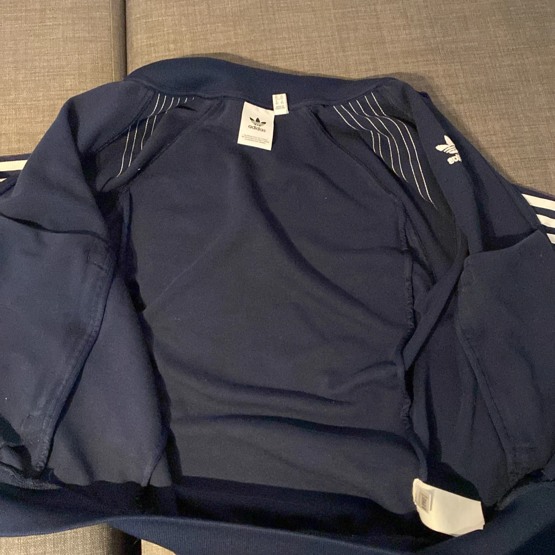 Blå träningsjacka från Adidas - 92