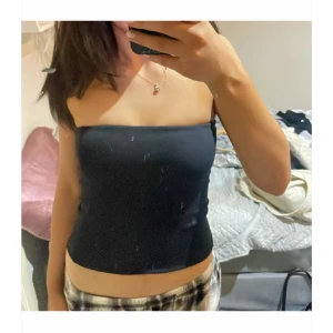 Tubtopp - Säljer då den ej kommer till användning, fint skick!!💗🥰