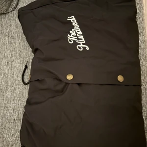 The hundreds regn jacka  - Regn jacka i XL