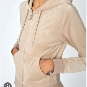 Juicy kofta - Juicy kofta stl xs, endast använt typ 4 gånger då ja beställde förliten stl. Säljer för 600 spänn men kan tänka mig sänka priset 