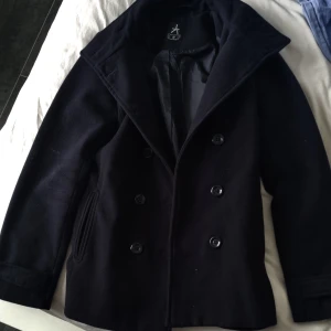 Kappa - Jätte fin kappa till hösten, är i fint skick och har bara använt några få gånger. 