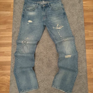 Flaneur Homme jeans  - Yo säljer dessa jeans från Flaneur Homme, väldigt eftertraktade jeans som ej går att få tag i längre! 
