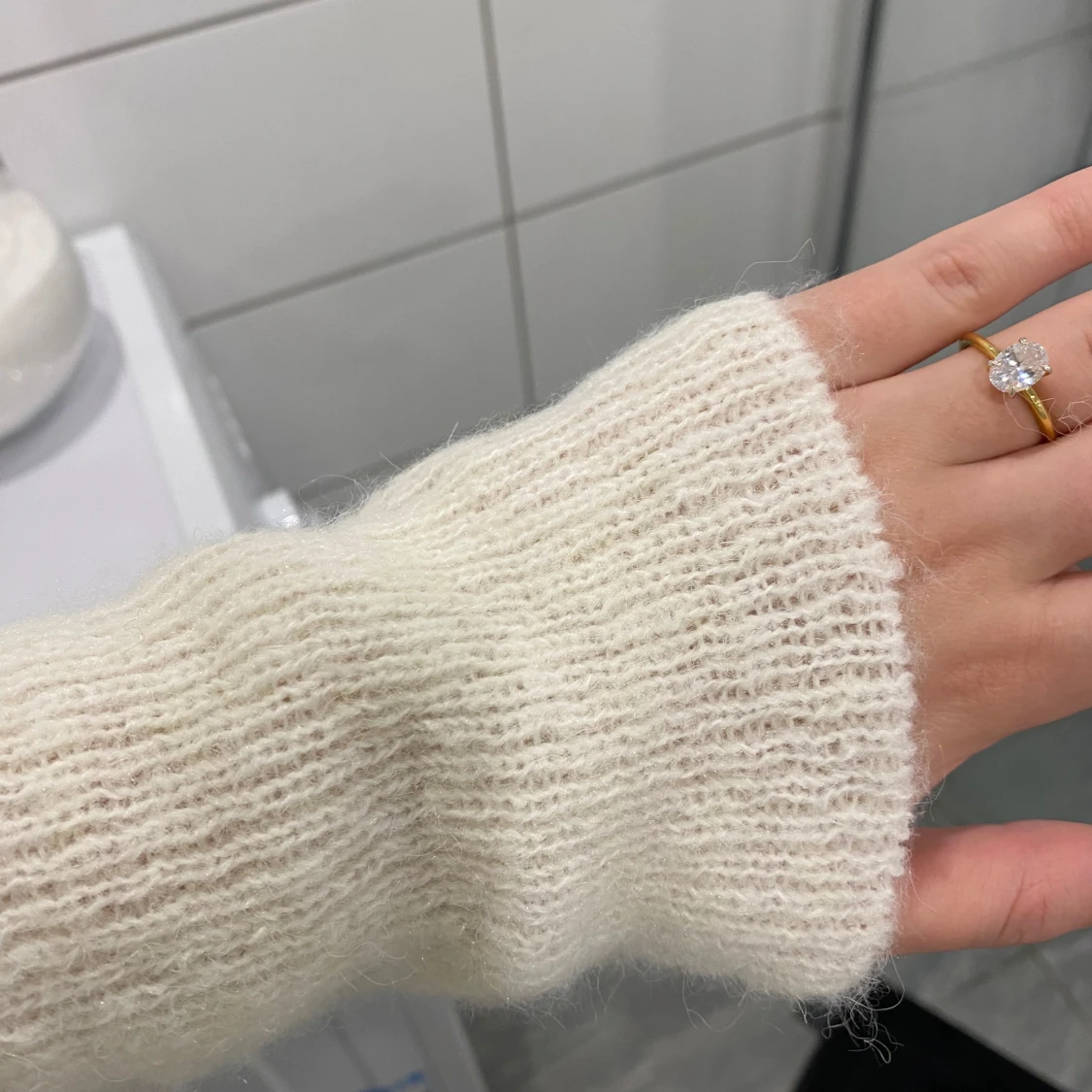 Vit stickad tröja - 93