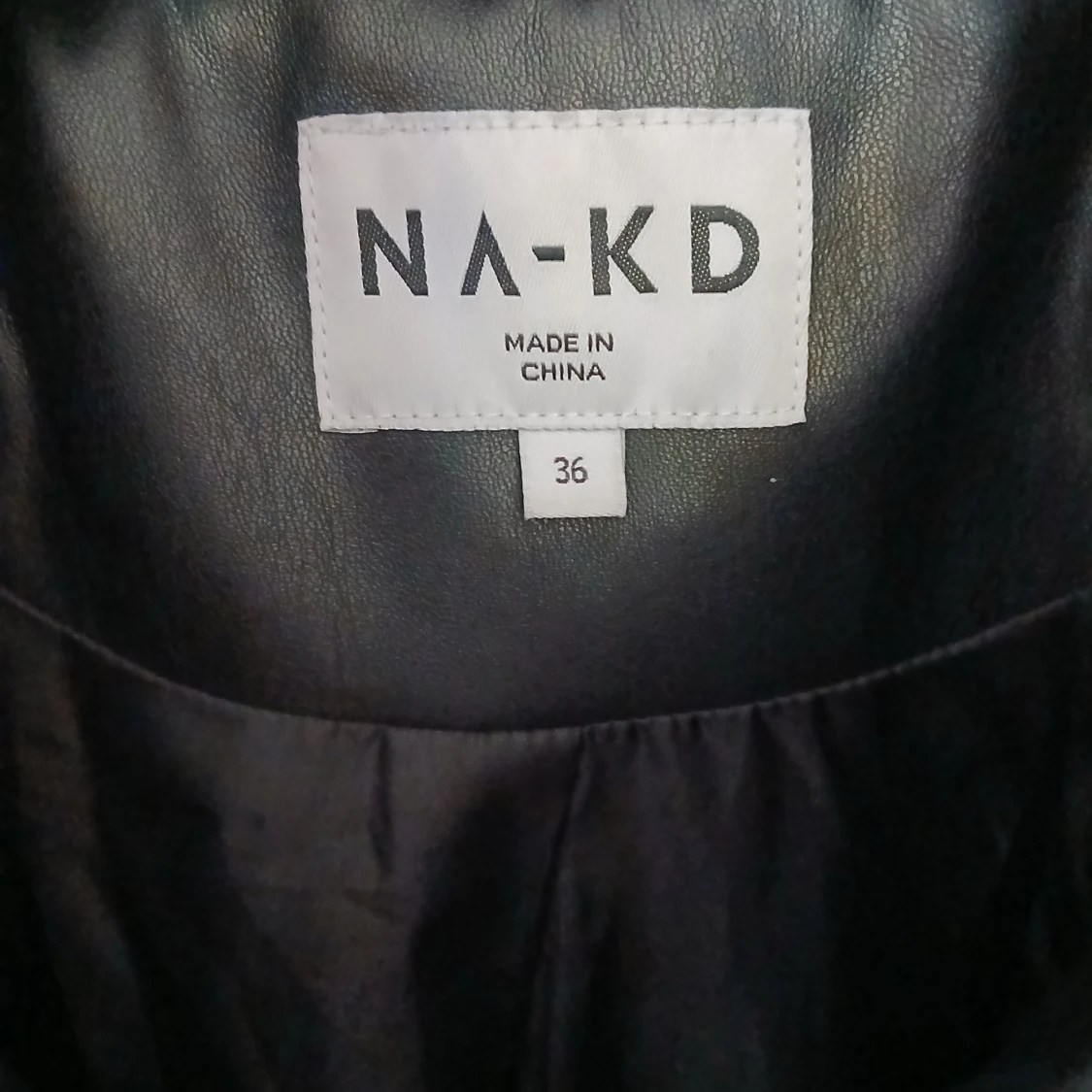 Svart pufferjacka från NA-KD - 92