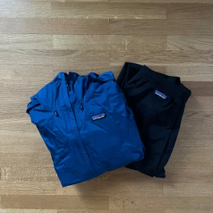 Regnställ från Patagonia - Endast använd fåtal gånger, i nyskick.