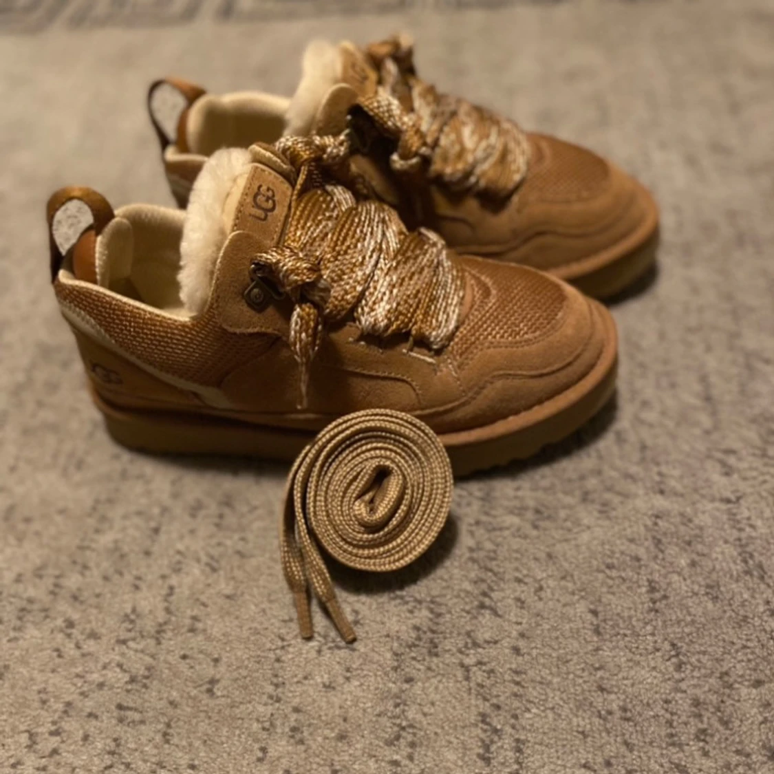 UGG Lowmel 'Chestnut' - 93