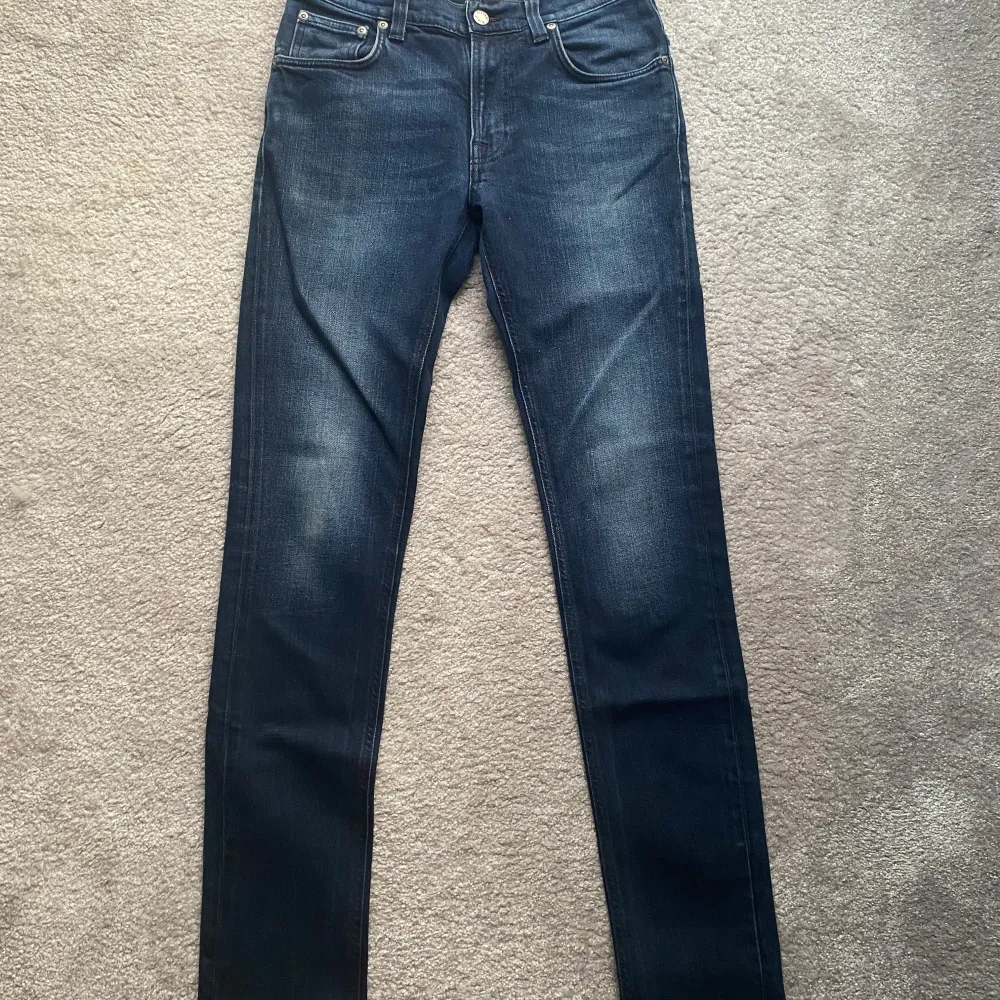 Ett par riktigt feta nudie jeans❗️| Modell: Thin Finn- Slimfit 👖| Skick: 9,5/10✅| Hör av er vid fler frågor🦦. Jeans & Byxor.