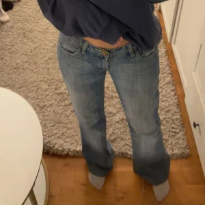Low waist jeans - Säljer mina lågmidjade jeans då de är för stora💗