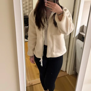 Teddyjacka - Teddyjacka från nuvelle i stl s  Enbart testad💕