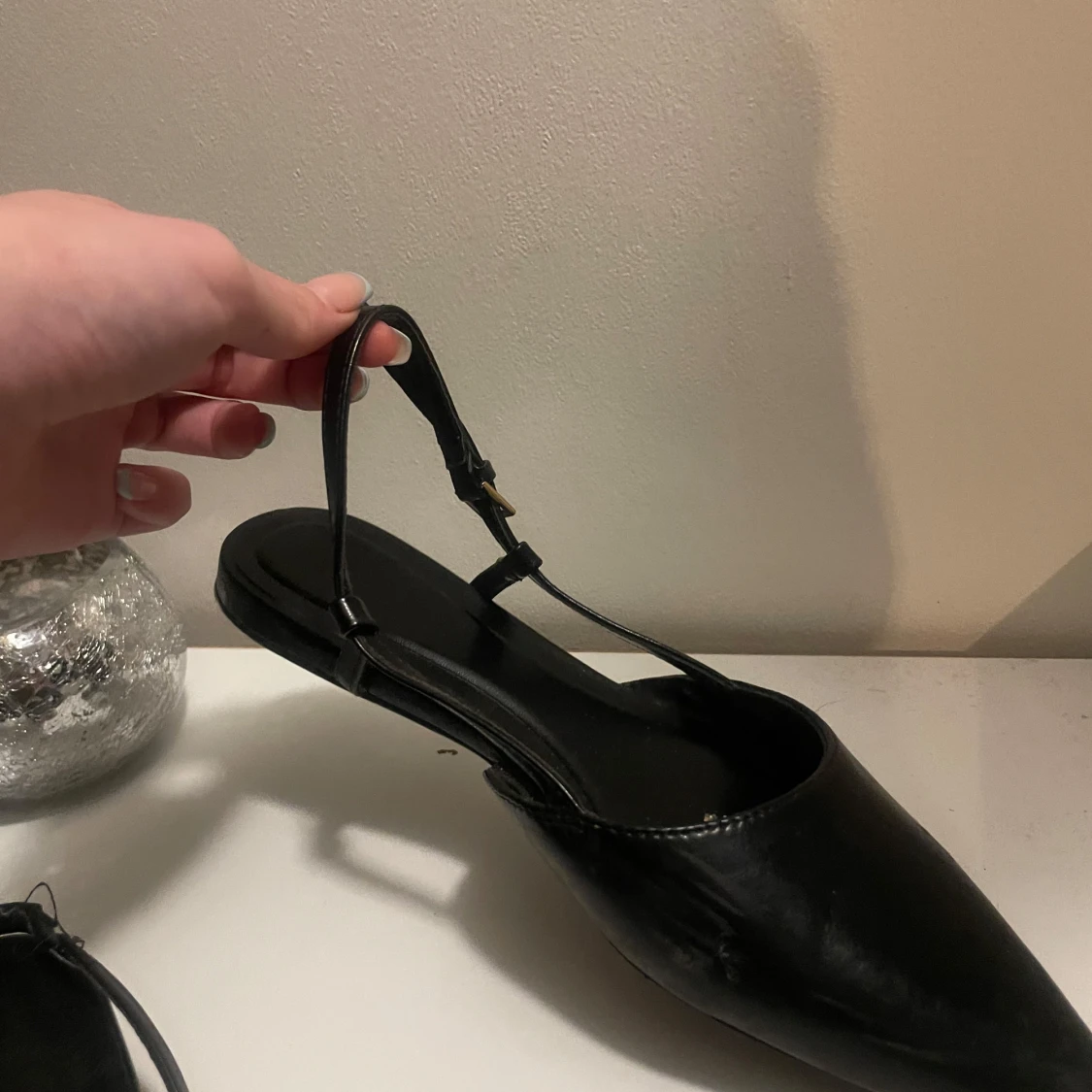 Svarta spetsiga ballerinaskor - 90