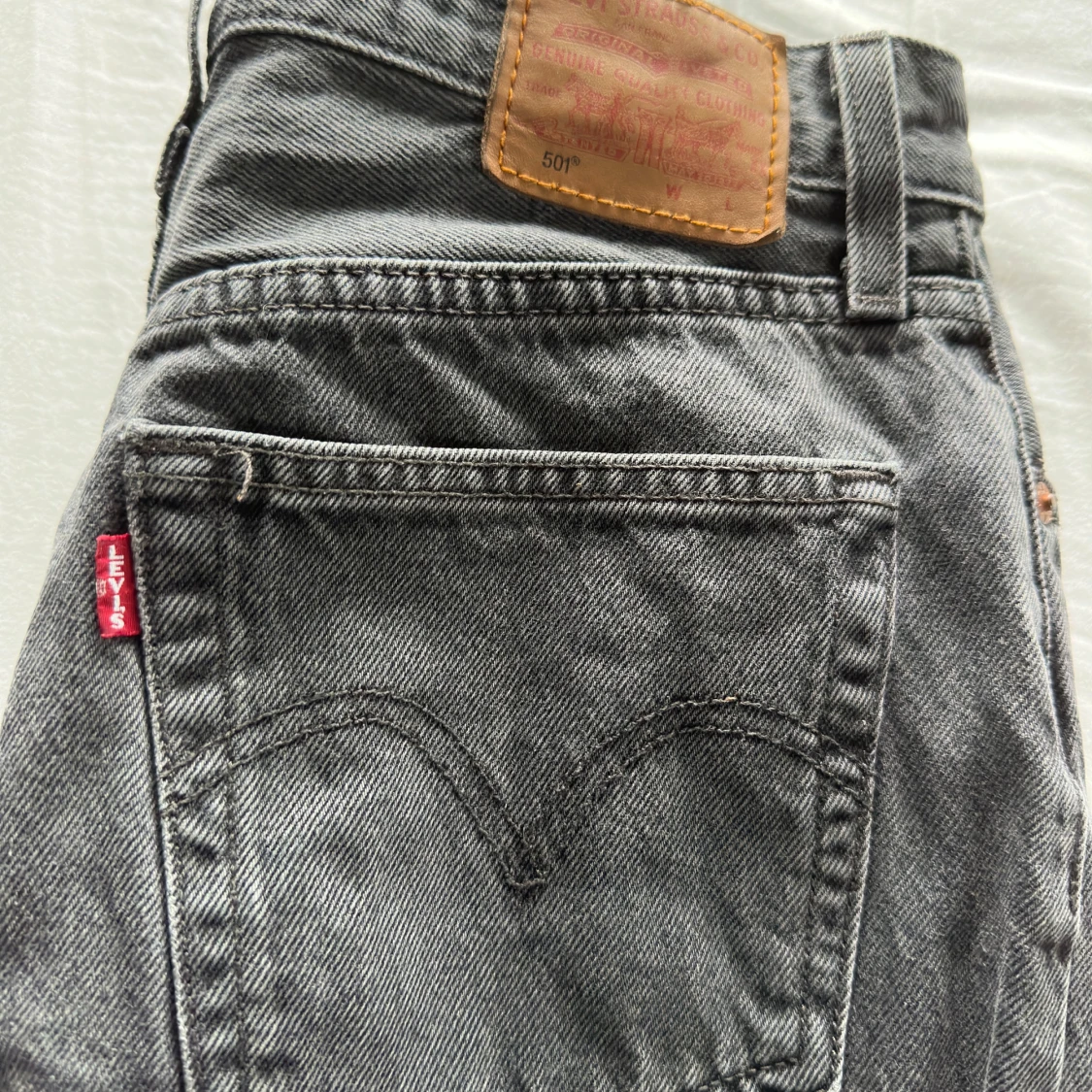 Grå Levis 501 jeans - 91