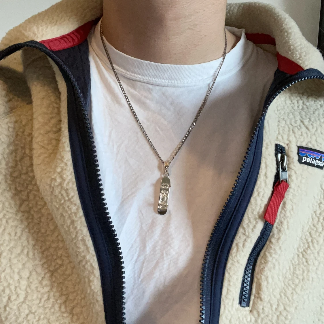 Silverhalsband med hänge