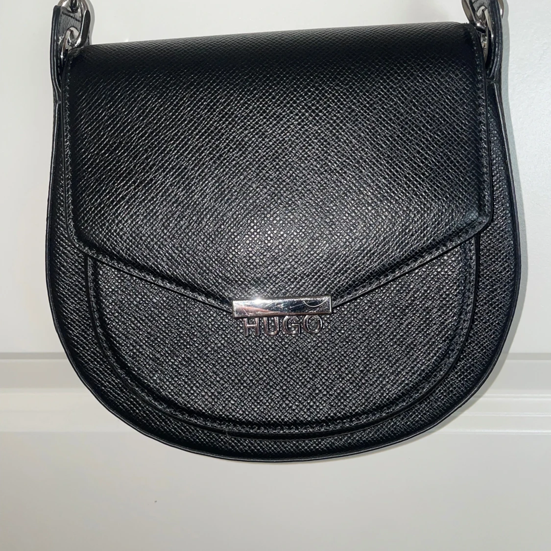 Svart axelväska från Hugo Boss - 92