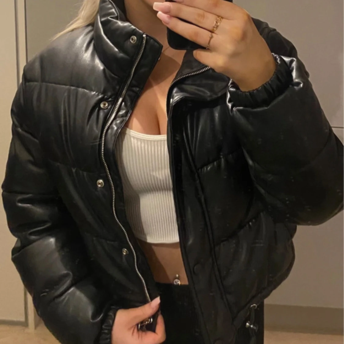 Svart pufferjacka - 90