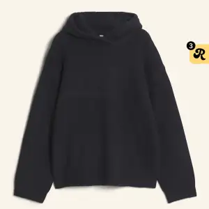 Intressekoll på denna stickade hoodie från bikbok, storlek s💕nypris 500