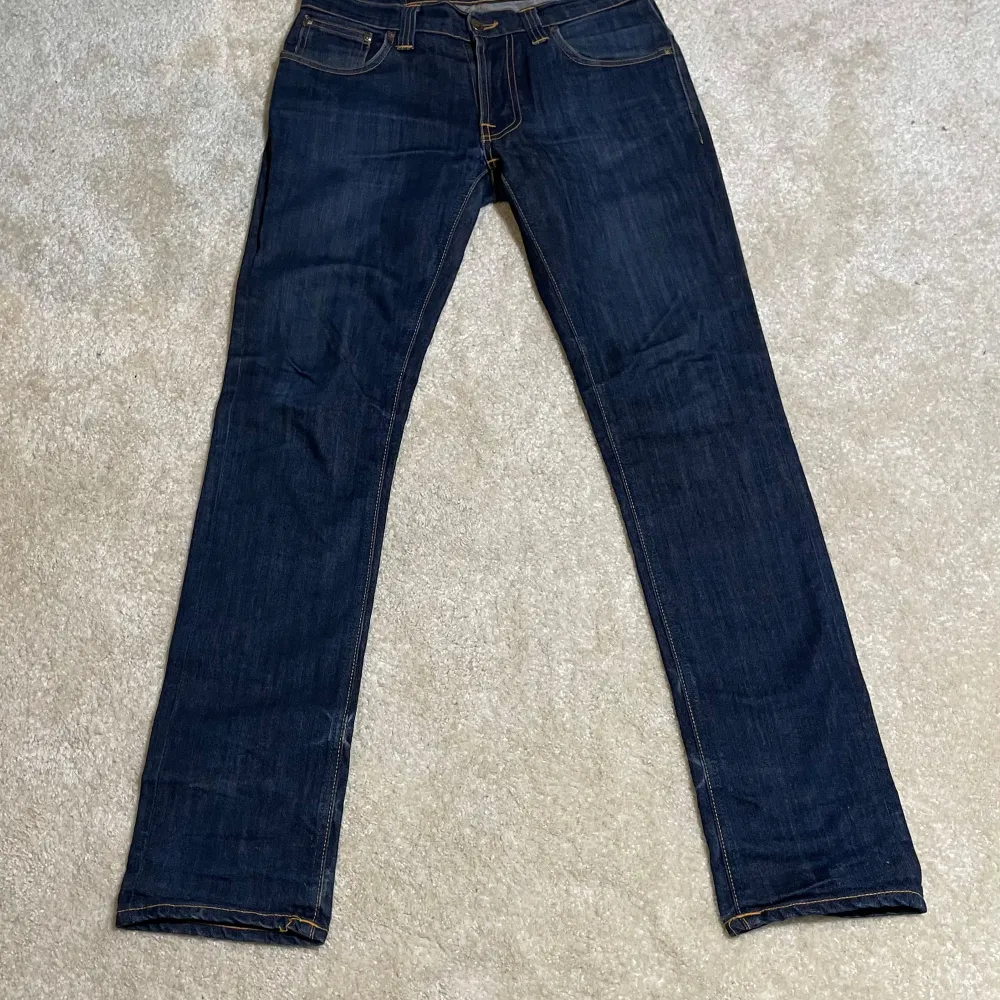 Hej, säljer ett par nudie jeans i modellen thin finn, storlek W30/L34. Skick 8/10.. Jeans & Byxor.