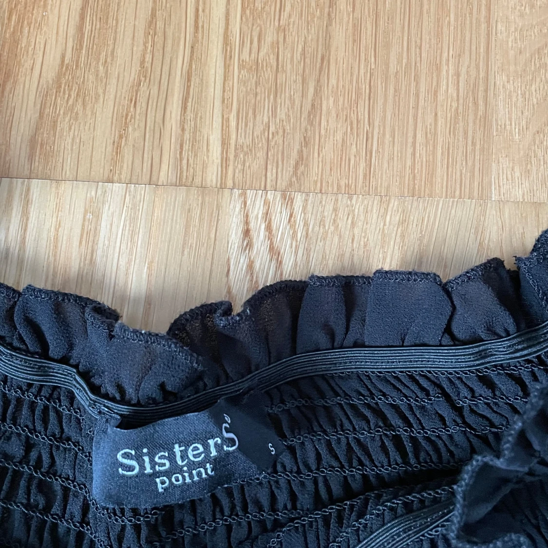 Svart topp puffärm - 92