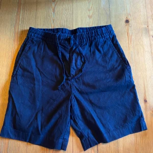 Linné shorts  - Fina Linné shorts i bra kvalite! Nyskick  Storlek XS Pris 150 kr