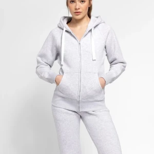 Russemertch hoodie - Säljer denna populär och snygga hoodien från Russemertch då jag inte har använt den där av priset, prislappen fins också kvar