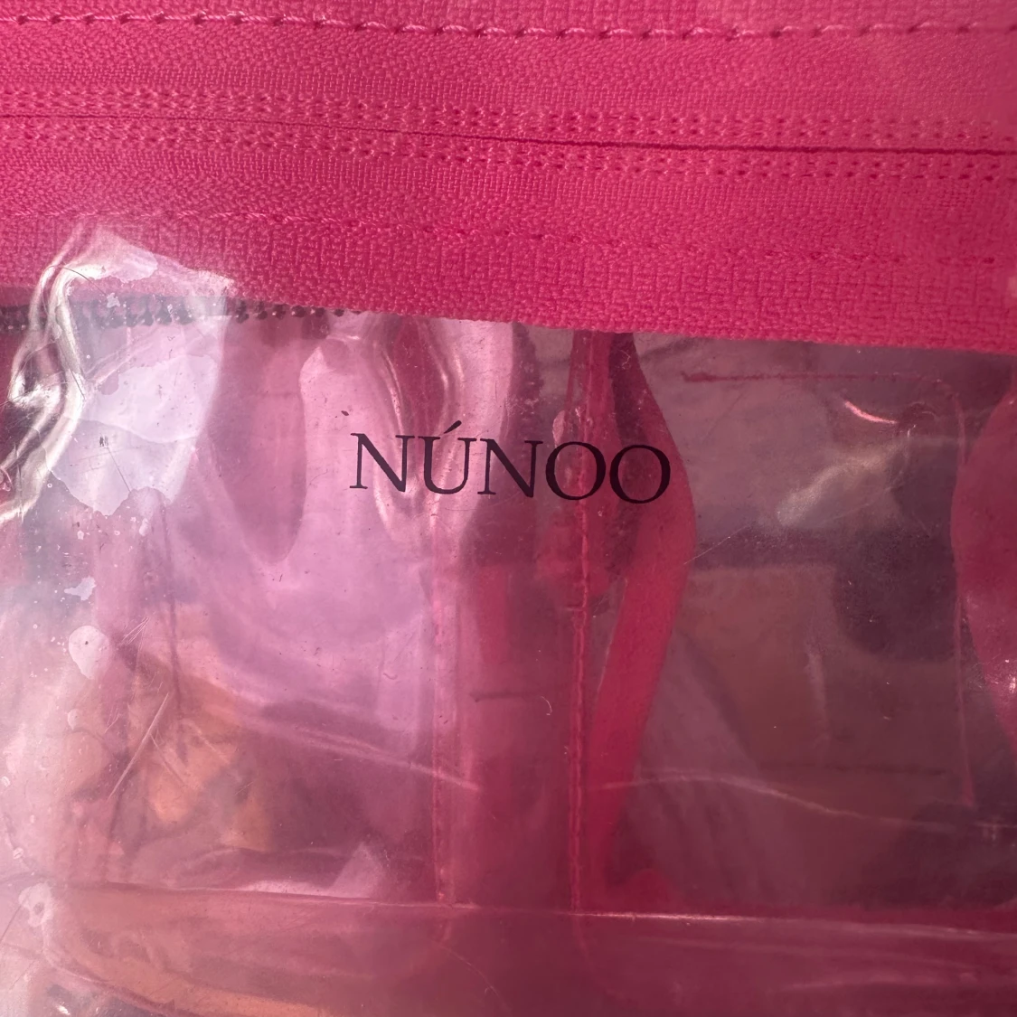 Rosa genomskinlig väska från Nunoo  - 91