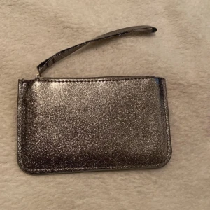 Plånbok/hållare - Fint skick. Lite plånbok/hållare