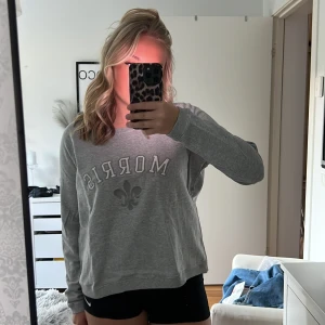 Morris tröja - En Morris tröja i grå som inte kommer till användning💕