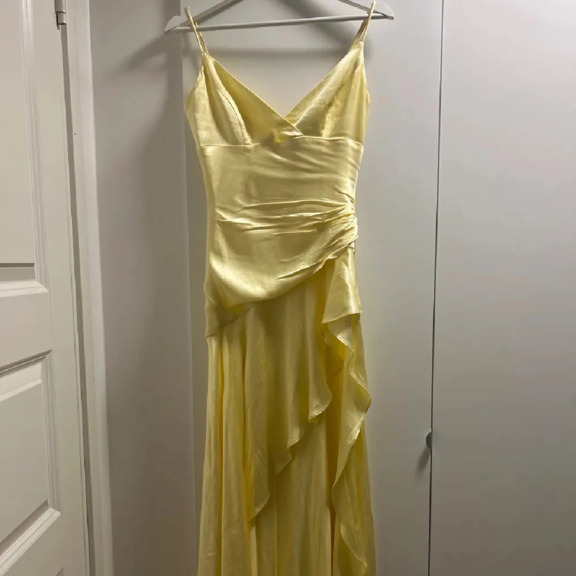 Gul balklänning - 91