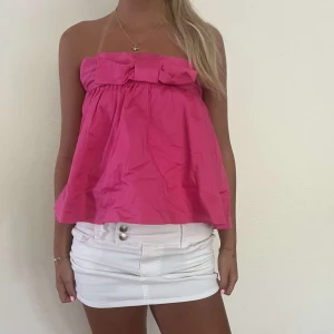 Rosa topp - Super söt vit rosa topp!! 🩷🩷