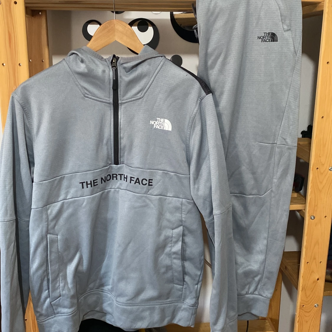 The north face tracksuit (bra skick)
