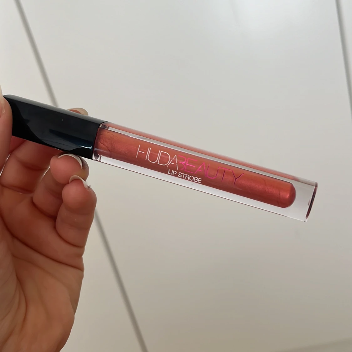 Huda Beauty lipstrobe / läppglans  - 90