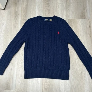 Ralph lauren tröja, Ralph lauren piké - Tröjorna är i ett mycket bra skick
