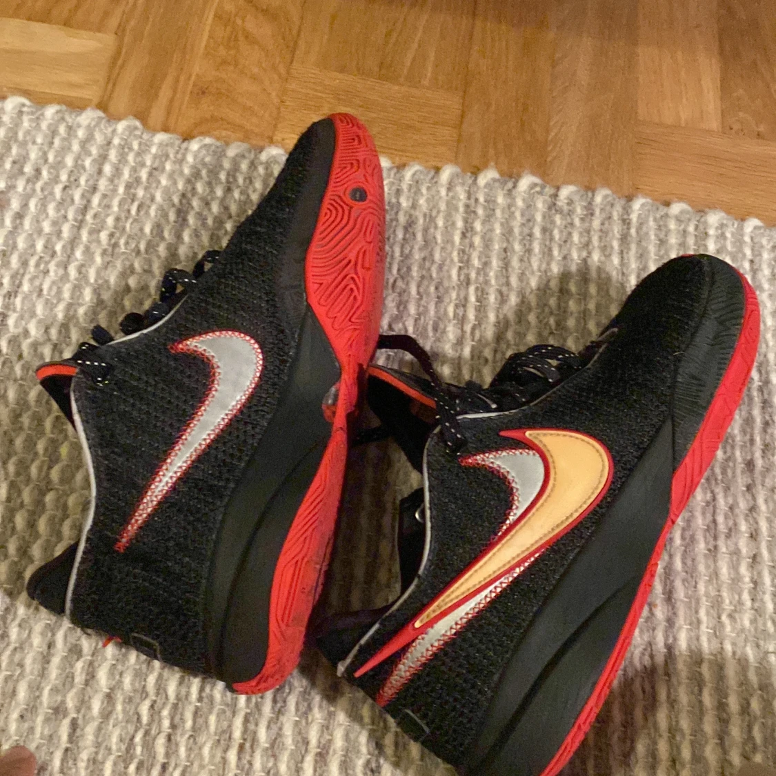 Basketskor storlek 41 