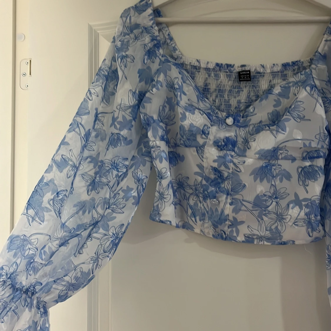 Vit/blå blus  - 90