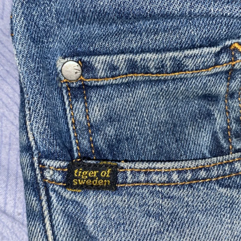 Hej jag säljer min tiger of Sweden jeans för att de är små för mig storlek 29/32. Jeans & Byxor.