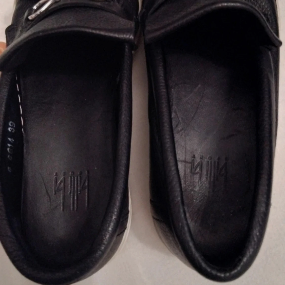 Billi bi Svarta loafers  - 92