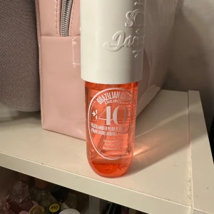 Rio de janeiro - Säljer min knappt använda rio de janeiro parfym nummer 40. Ca. 85ml💗