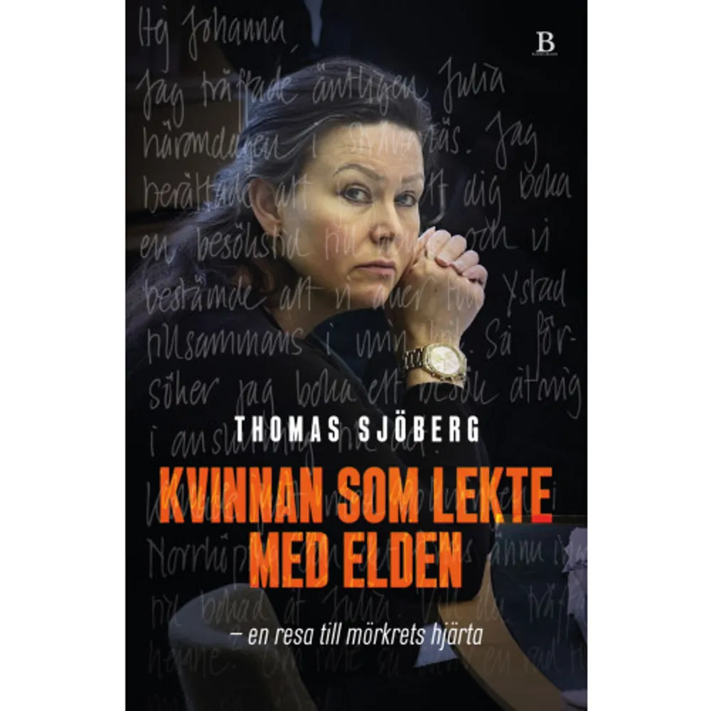 En hisnande resa in i mörkrets hjärta... Johanna Möller dömdes 2017 till livstids fängelse för mord på sin pappa och mordförsök på sin mamma. Hon dömdes också för anstiftan till mord på sin make men friades senare för det i hovrätten. På kort tid blev hon den kanske mest ökända mördaren i modern svensk kriminalhistoria: sexbarnsmamman som inledde en sexuell relation med den unge man från Iran som placerades i hennes hem för ensamkommande och som bara ett halvår senare utförde knivattacken på hennes föräldrar. Dåden i Arboga 2015 och 2016 chockerade en hel värld. En redan trasig familj imploderade inför öppen ridå och Thomas Sjöberg bestämde sig för att göra en dokumentärfilm om gåtan Johanna Möller. Vem är hon, egentligen? Under mer än tre års tid har de brevväxlat med varandra och Sjöberg har haft den exklusiva möjligheten att på nära håll följa Möllers resa mellan anstalterna och som första och hittills enda journalist intervjuat och filmat henne i fängelset. Kvinnan som lekte med elden är en hisnande resa in i mörkrets hjärta och blottlägger psyket hos en människa som är starkt manipulativ och totalt gränslös men som samtidigt är en kvinna av kött och blod med starka känslor av utanförskap sedan tidig barndom. Min bok om Johanna Möller har tillkommit efter att jag lärt känna henne under drygt tre års tid. Den är ett försök att tränga bakom den publika bilden av den så kallade Arboga-kvinnan. Jag har velat nyansera den ofta förutfattade meningen om Johanna Möller, inte som ett försvar för henne och de gärningar hon dömts för, men som en annan berättelse än den vedertagna. Thomas Sjöberg  OM FÖRFATTAREN Thomas Sjöberg är född 1958 och har varit verksam som journalist i mer än 40 år. Han har gjort sig känd som författare till uppmärksammade böcker som kombinerar känsligt tecknade personporträtt med nya avslöjanden om mäktiga män som Ingvar Kamprad, Berth Milton, Ingmar Bergman och Sveriges kung. Carl XVI Gustaf Den motvillige monarken, är en av de mest omtalade svenska böckerna i modern tid och blev en bästsäljande biografi. Thomas Sjöberg arbetar idag som programutvecklare av drama och dokumentär för teve, streamingtjänster och podcast.     Format Pocket   Omfång 273 sidor   Språk Svenska   Förlag Bladh by Bladh   Utgivningsdatum 2022-03-15   Medverkande Anders Timrén   ISBN 9789188917812  . Böcker.