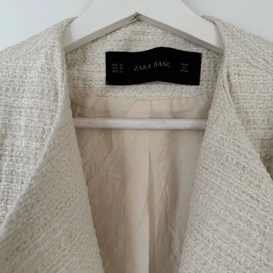 Beige kavaj från Zara Basic - 90