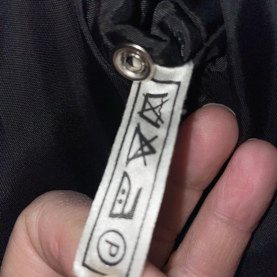 Svart kappa från Junesco - 93