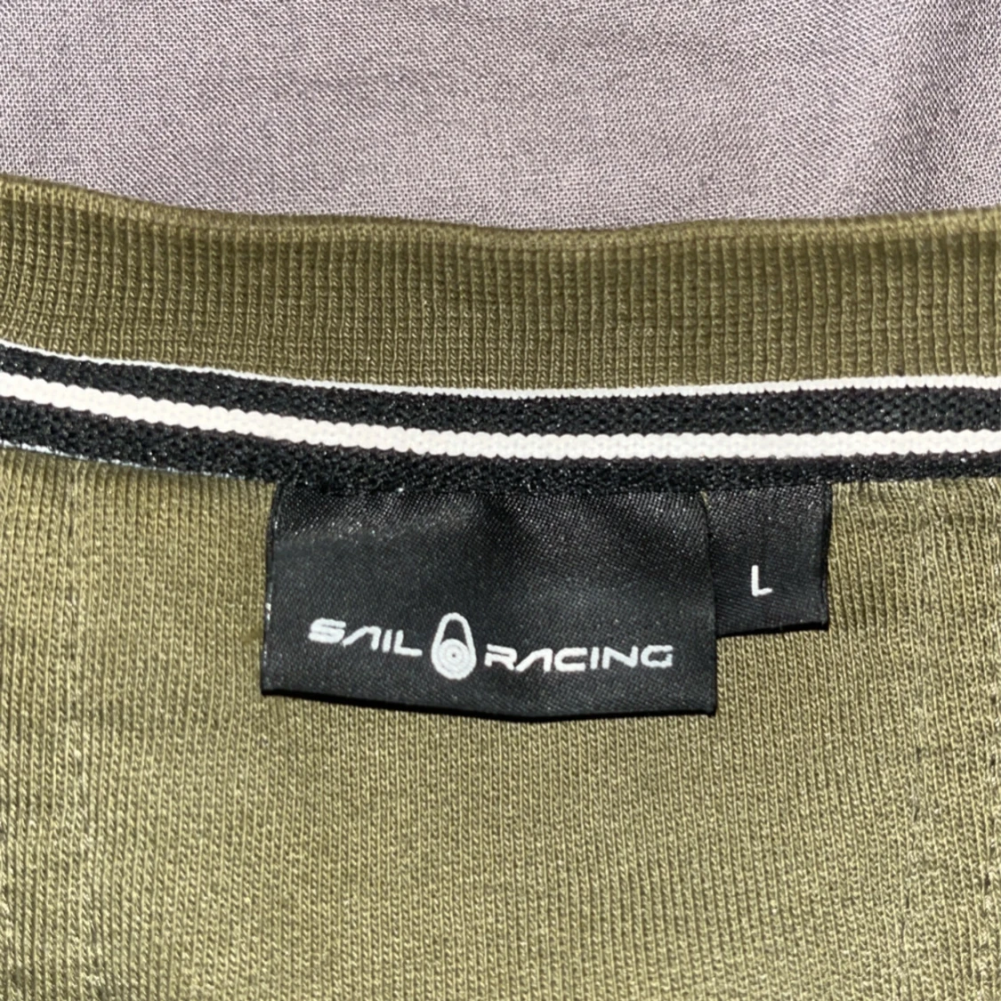 Olivgrön tröja från Sail Racing - 2
