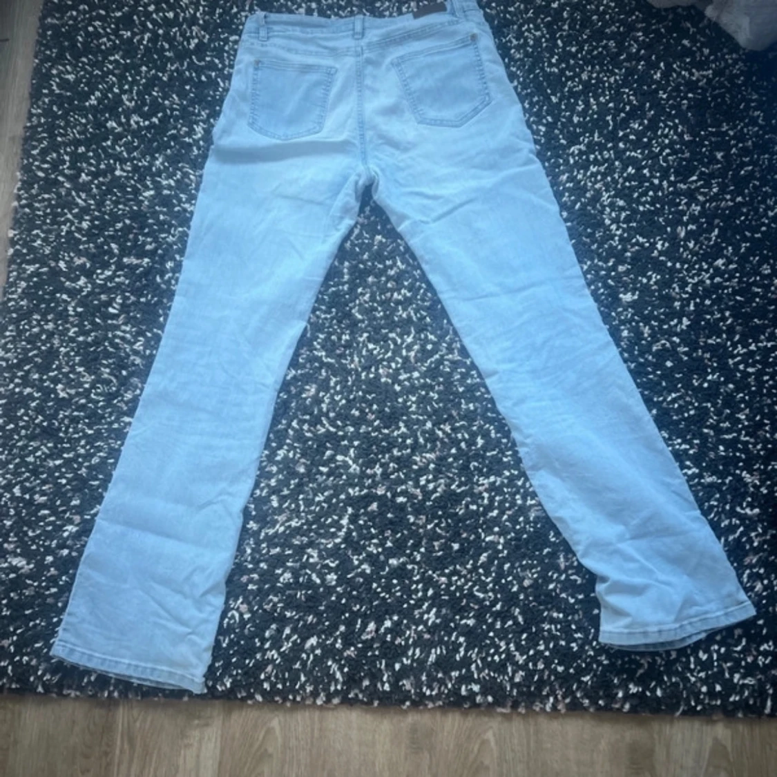 Ljusblå jeansbyxor - 1