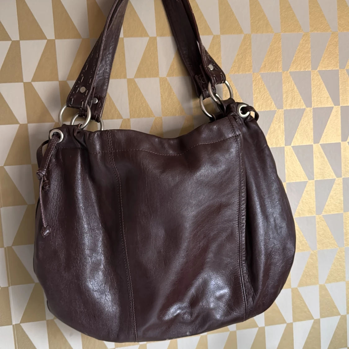 Brun axelväska i skinn - 1
