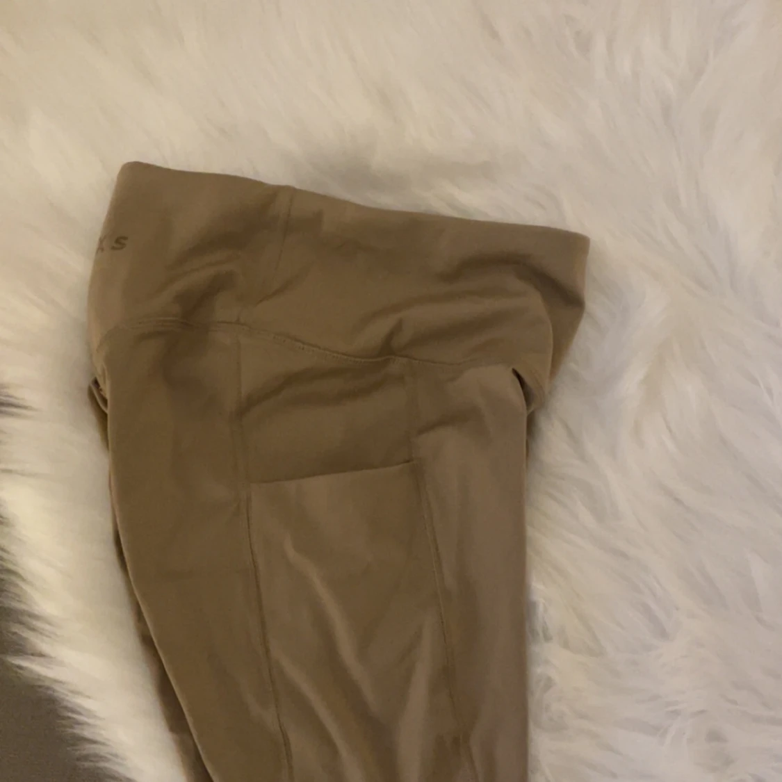 Beige leggings med hög midja - 2