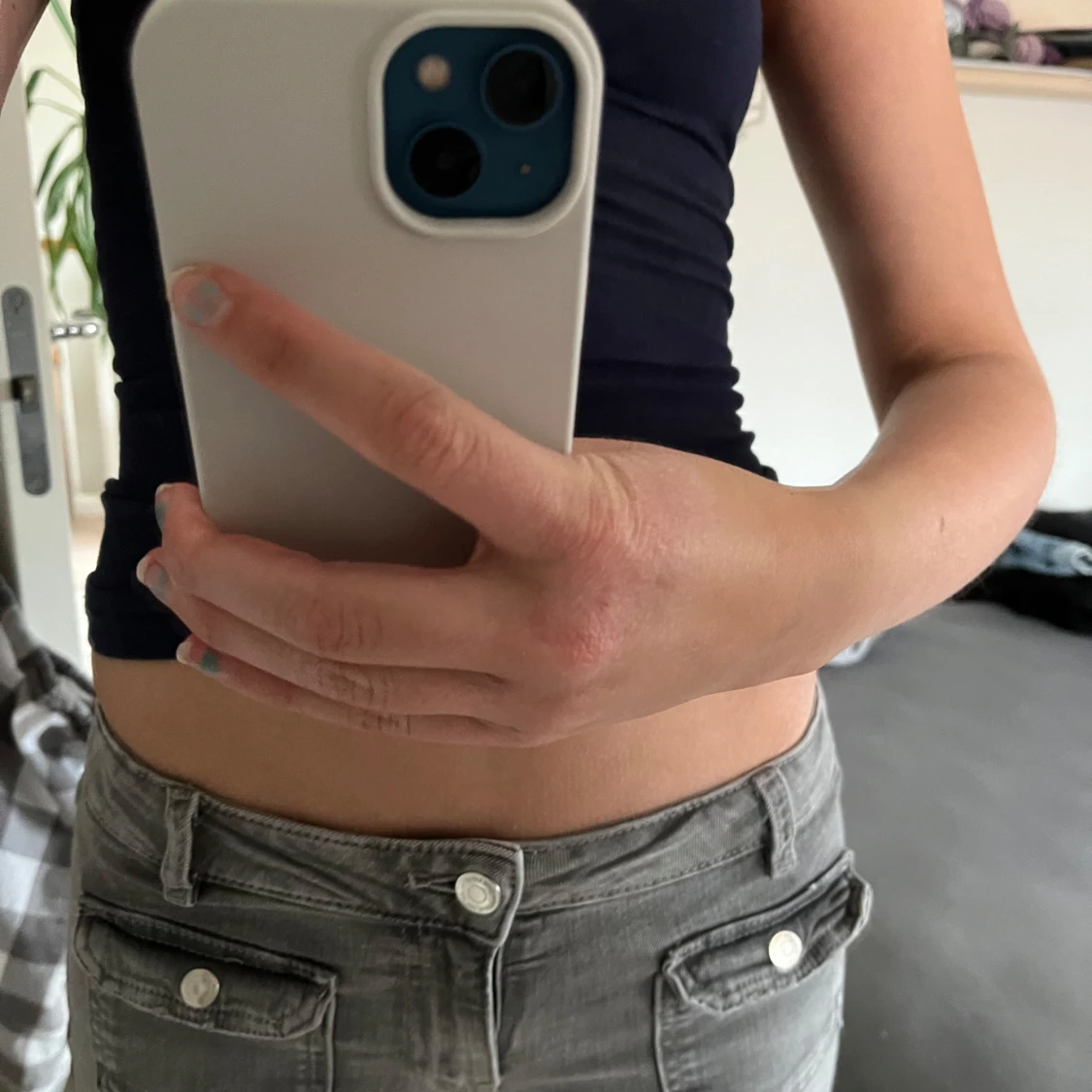 Grå jeans från Gina Tricot - 2